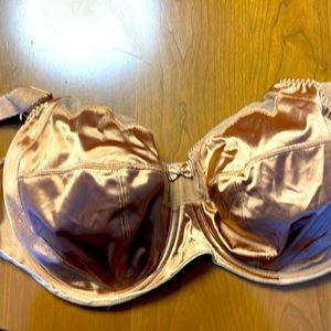 Gorgeous Elomi Gold Underwire Bra